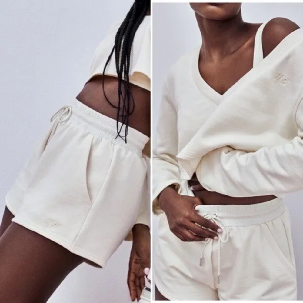 For Love & Lemons Morgan Creme Logo High Waisted Sweat Shorts Size XS
